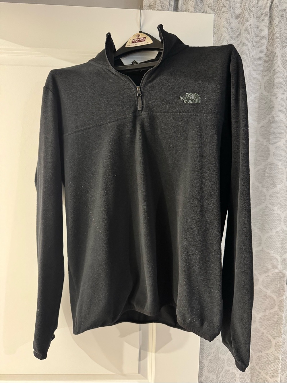 The North Face Men's Black Half-Zip Fleece Pullover